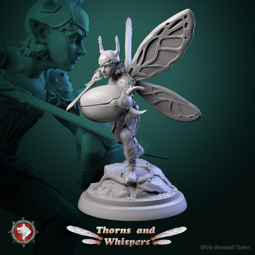 Amber-wing Warden Model 6, 32mm fey knight crouched behind a beetle-shell shield with dagger drawn