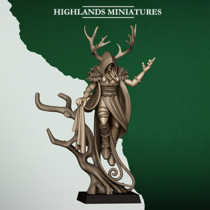 Female Druid, hooded wood elf druid with stag antlers on a twisted tree, front view, Highlands Miniatures render