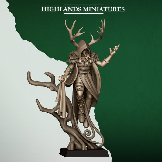 Female Druid, hooded wood elf druid with stag antlers on a twisted tree, front view, Highlands Miniatures render