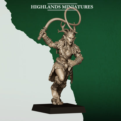 Feral Elf Beastamer C, wood elf beast handler, 32mm resin by Highlands Miniatures