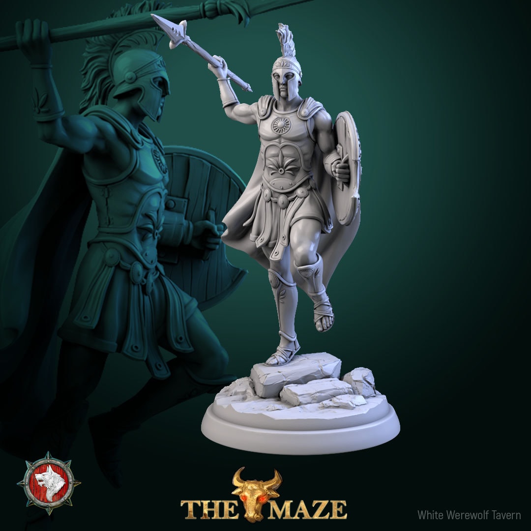 Hoplites Model 1: Greek hoplite with spear, round shield and cloak on a rocky round base