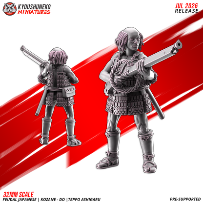 Single Late Sengoku ashigaru musketman leveling a teppo matchlock, resin miniature