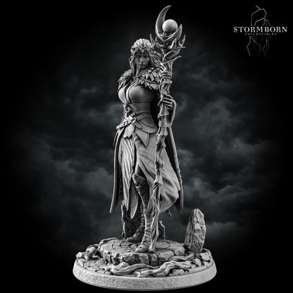 Maelin, Druid of the Moon, side view with the moon staff and the root-ringed plinth, resin display miniature by Stormborn Collectibles