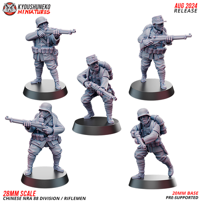 Chinese NRA 88th Division riflemen, five WW2 Chinese Nationalist soldiers with rifles in steel helmets and field caps, 28mm resin miniatures by Kyoushuneko Miniatures.