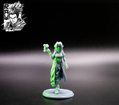 Barmaid Carmen | Multiple Scales | Resin 3D Printed Miniature | Ronin Arts Workshop