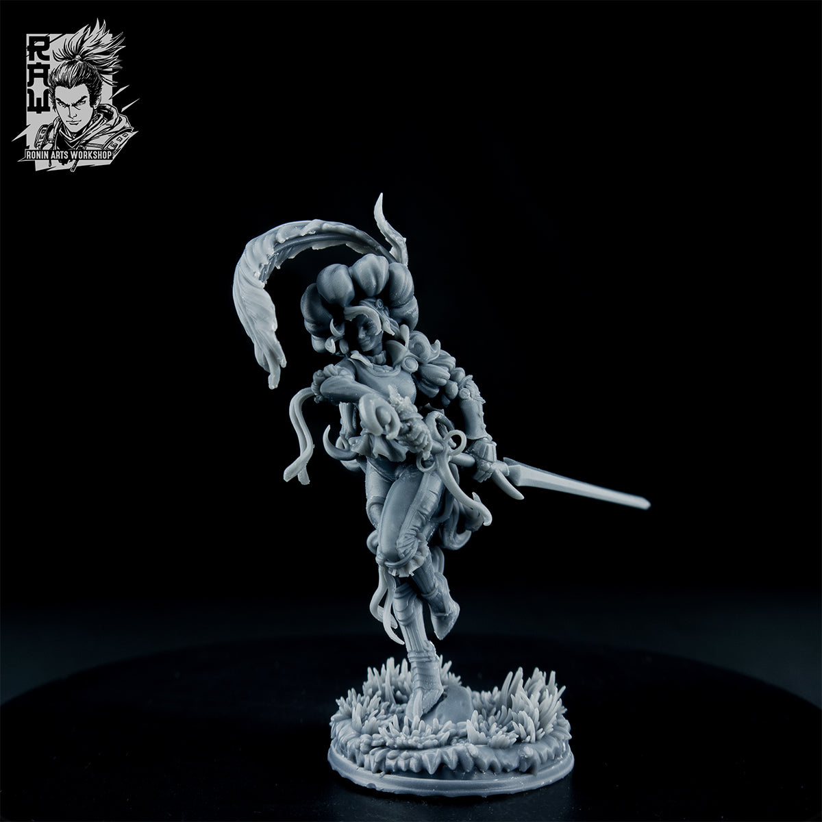 Stella the Mooncleaver, resin print photo by Ronin Arts Workshop.